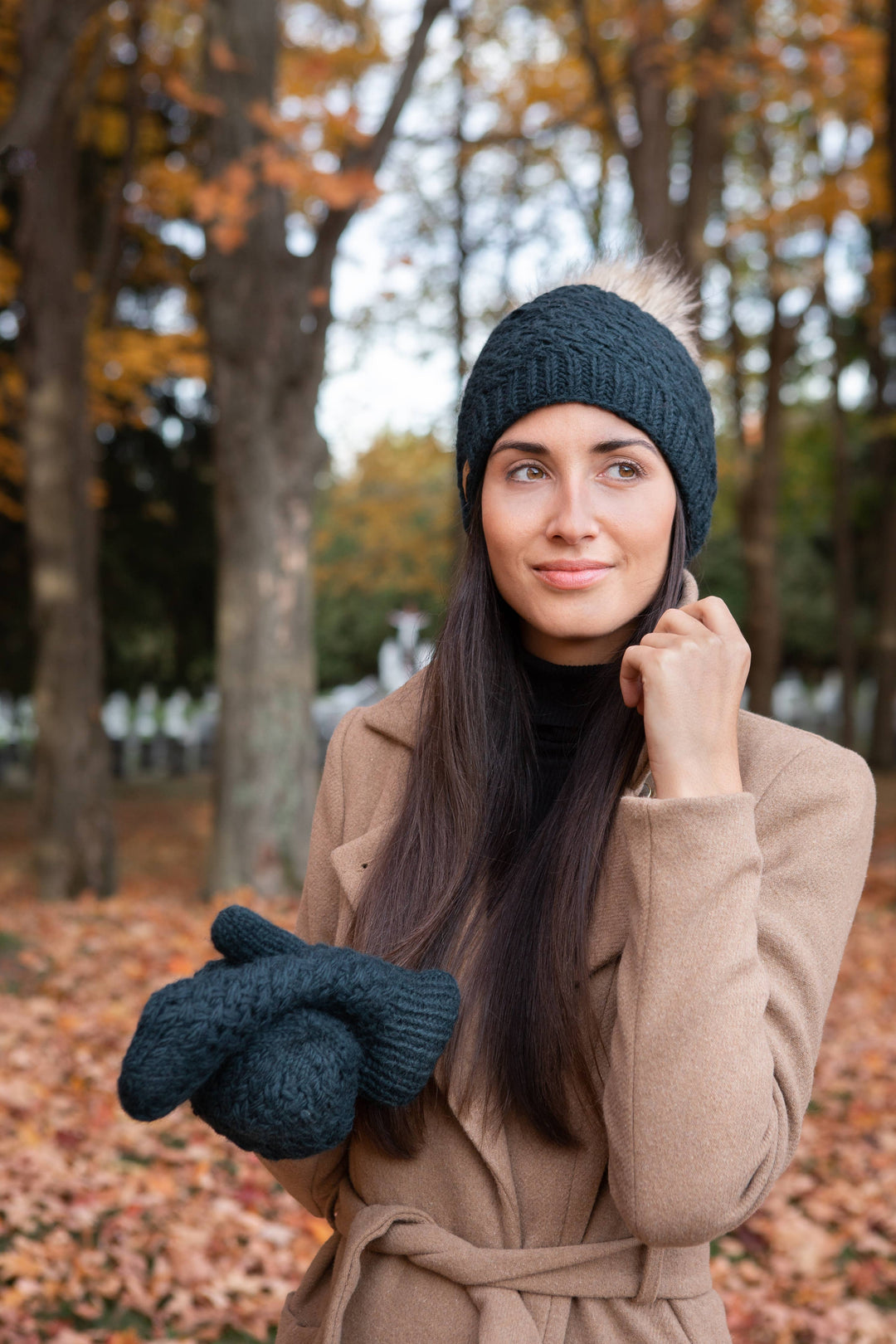 Women's wool hand knit mittens
