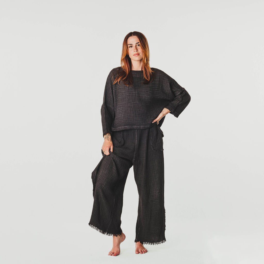 Turkish Cotton Crinkle Long Sleeve Boat Top - One-Sized - Black