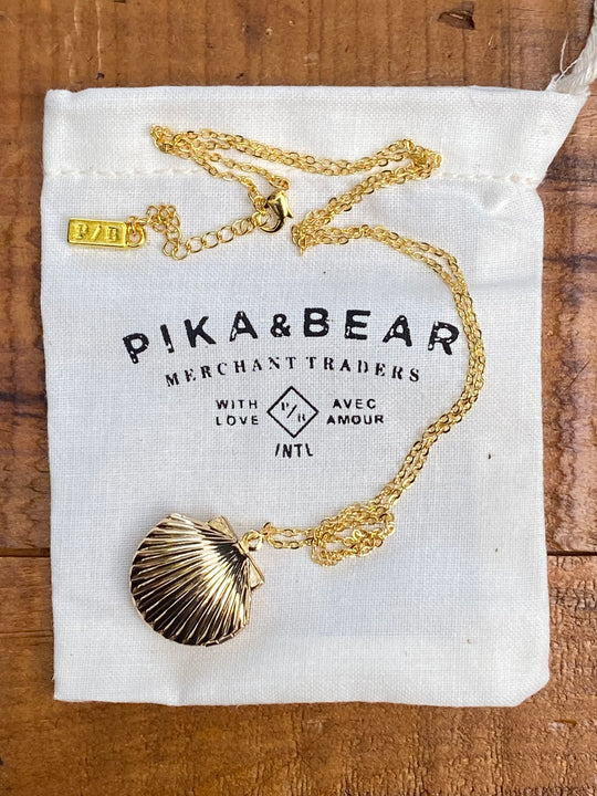 Sea Shell Locket Necklace in Gold