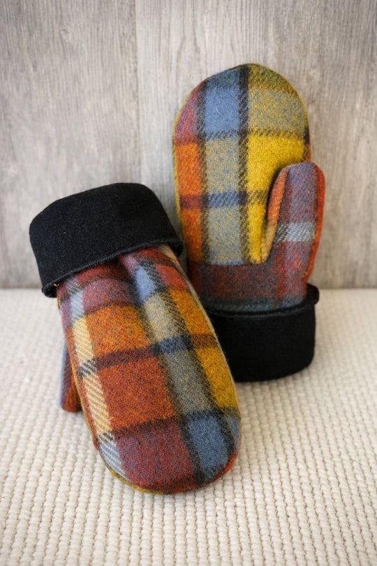 Woolen Mittens- Antique Buchanan